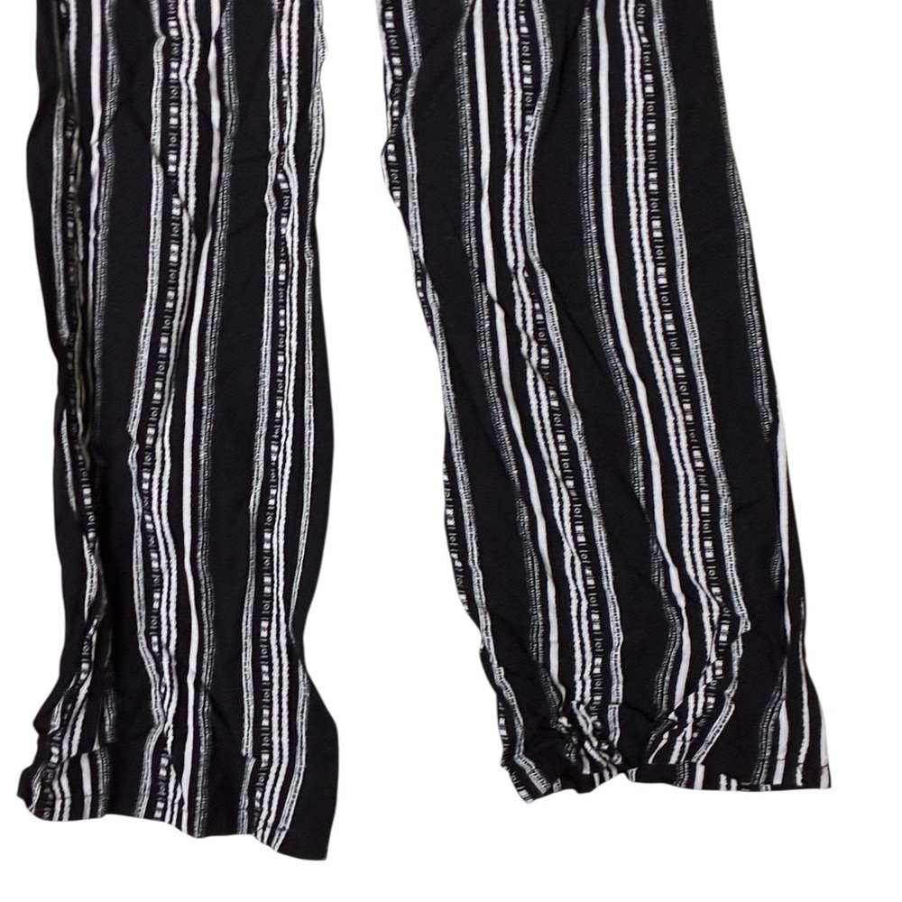 White Fawn | Black and white rayon lightweight loose fit pants - Picture 10 of 11